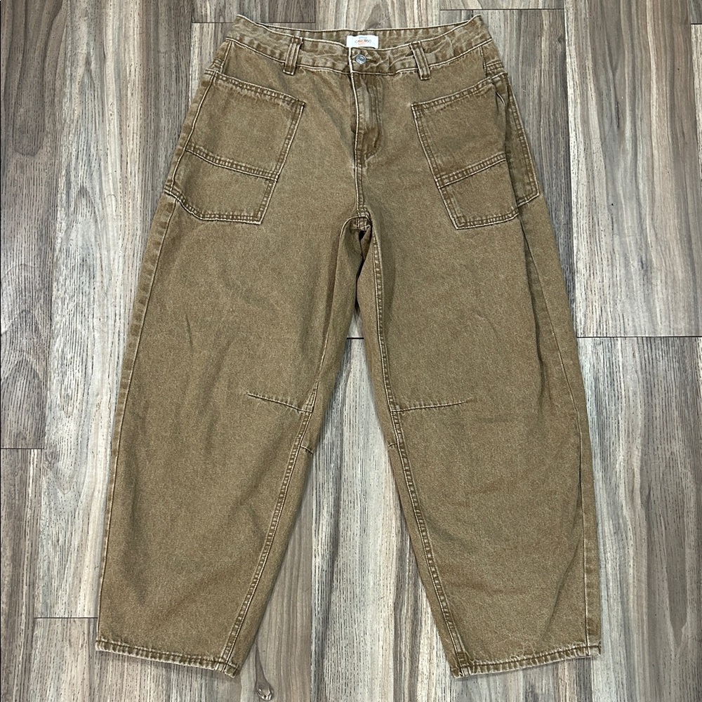 Women's Cargo Jeans with Patch Pockets - Brown